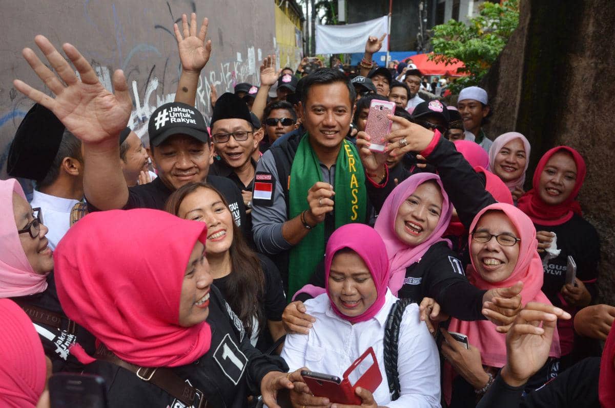 https://cdn.idntimes.com/content-images/post/20170106/antarafoto-kampanye-agus-yudhoyono-050117-ak-3-da1d00eb01a6d28d986b0a714d8348a4.jpg