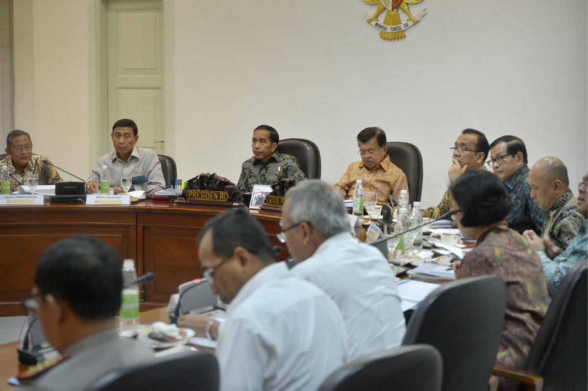 https://cdn.idntimes.com/content-images/post/20161028/antarafoto-manajemen-aparatur-sipil-negara-241016-ym-2-885997a27594adbdc8fceeb95623c801.jpg