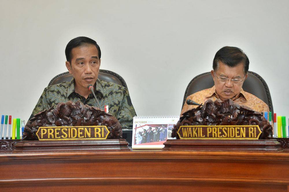 https://cdn.idntimes.com/content-images/post/20161028/antarafoto-manajemen-aparatur-sipil-negara-241016-ym-3-82ea47ceb5724ebc0c9e5e493c6a2e1c.jpg