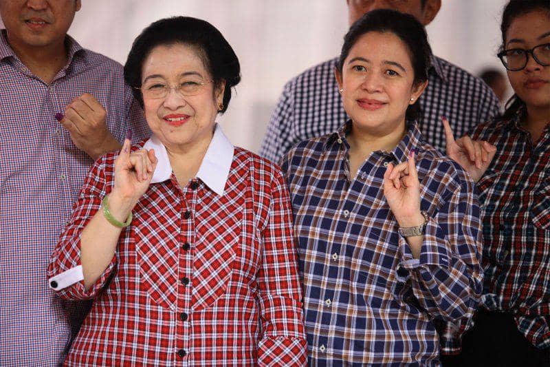 https://cdn.idntimes.com/content-images/post/20170425/antarafoto-megawati-gunakan-hak-suara-190417-adm-4-1493104426-16624-936a758d537b977845b4c1bcdb2d6a21.jpg