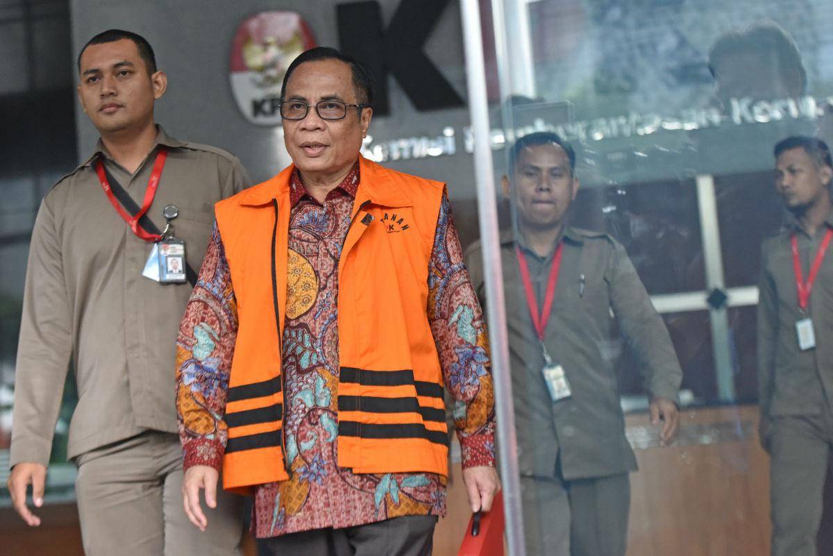 https://cdn.idntimes.com/content-images/post/20170309/antarafoto-pemeriksaan-irman-070217-wpa-1-c79581f24880945a1d517b035e4f674a.jpg