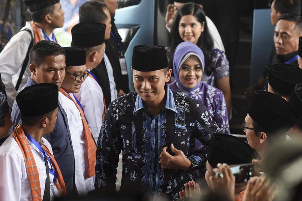 https://cdn.idntimes.com/content-images/post/20161116/antarafoto-penetapan-cagub-cawagub-dki-241016-hma-2-b1d2ade81c7be62d27f9793e646c280a.jpg