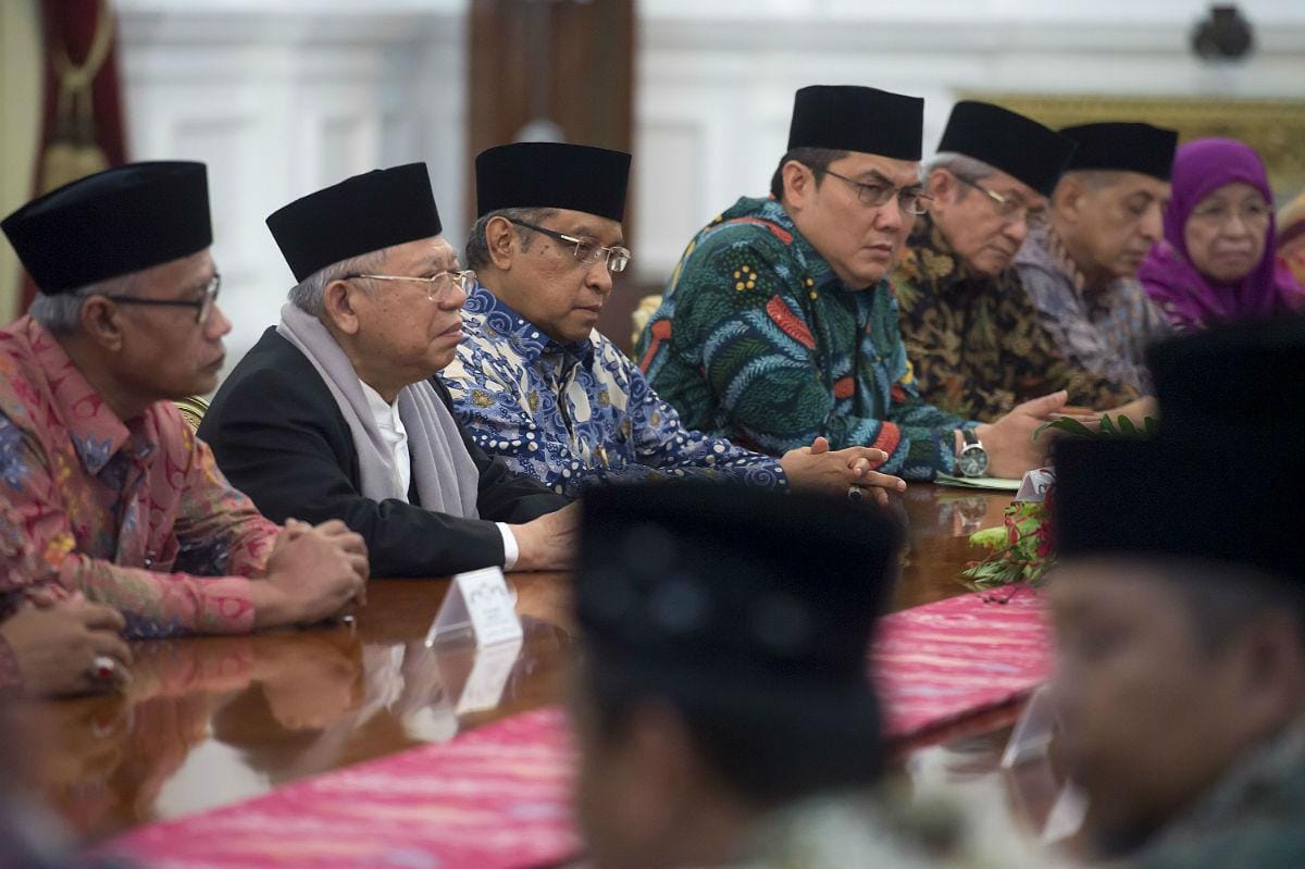 https://cdn.idntimes.com/content-images/post/20161107/antarafoto-pertemuan-presiden-dengan-ulama-011116-wsj-7-64c81da513414960a2e4824d92046ab0.jpg