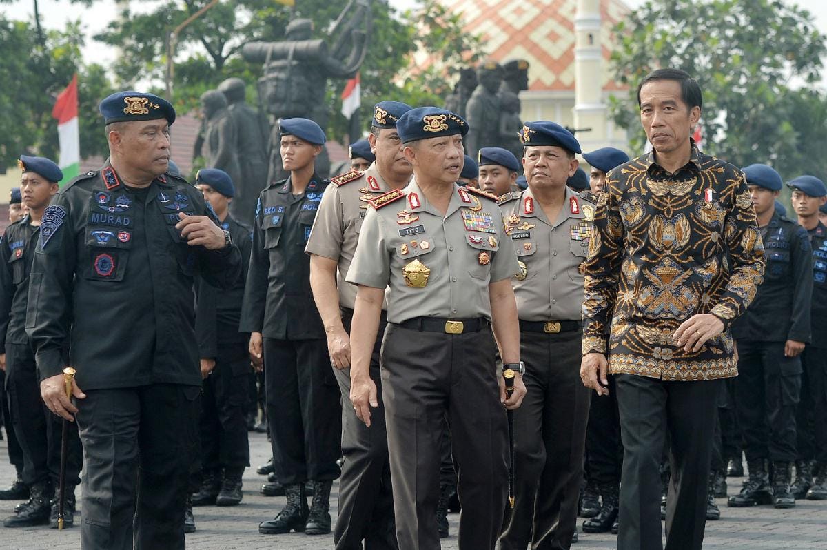 https://cdn.idntimes.com/content-images/post/20161121/antarafoto-presiden-beri-pengarahan-brimob-111116-ym-3-22f9f5bab0fa20ae86c072ce9a8c3819.jpg