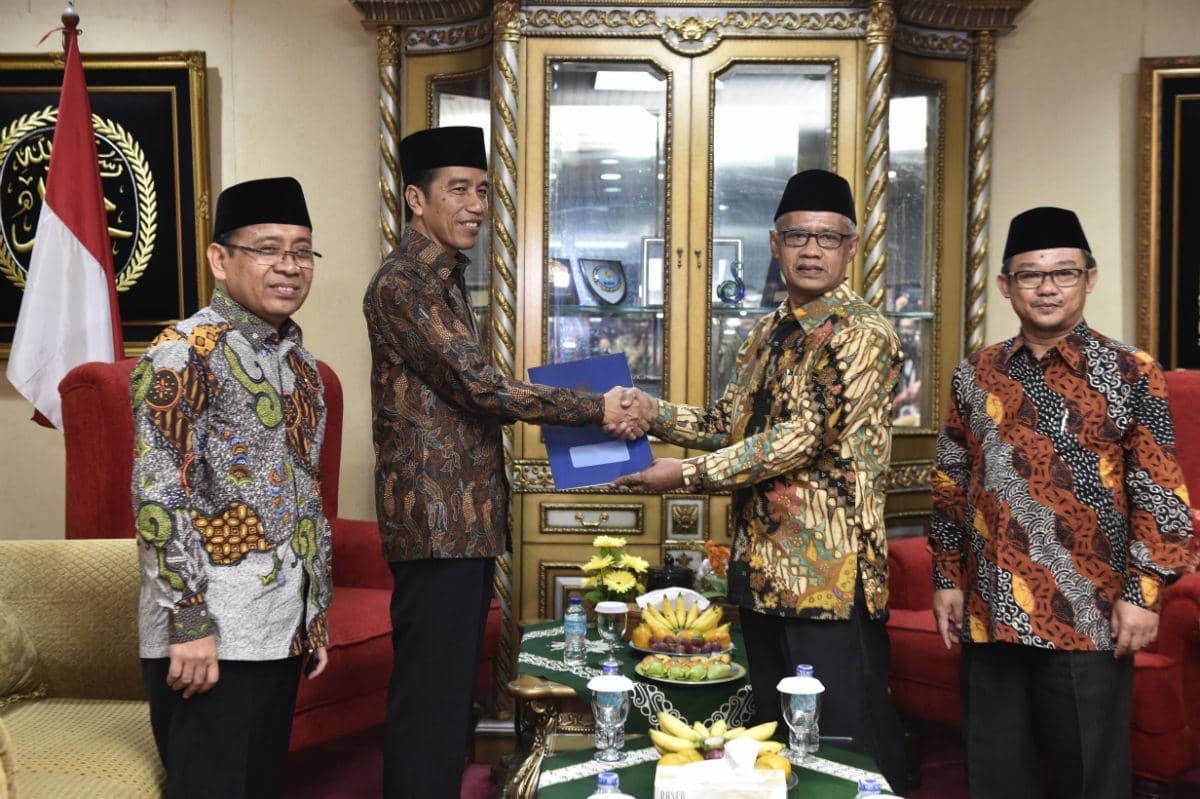 https://cdn.idntimes.com/content-images/post/20161108/antarafoto-presiden-bertemu-pimpinan-muhammadiyah-081116-pus-1-c69859aceeec7a84e5649aaec77fbc8a.jpg