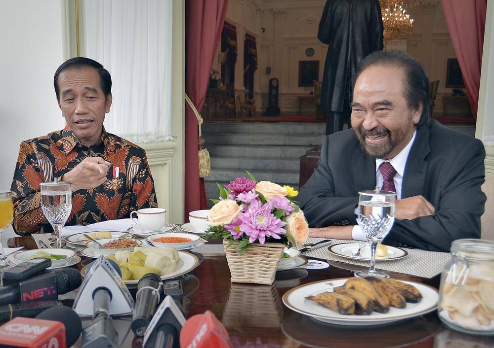 https://cdn.idntimes.com/content-images/post/20161122/antarafoto-presiden-makan-pagi-bersama-surya-paloh-221116-ym-1-adbe7d2e5130d6809a993f9b737d03be.jpg