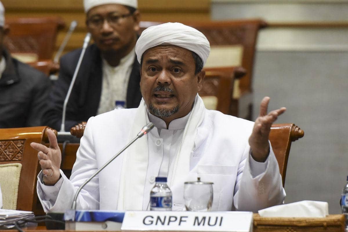 https://cdn.idntimes.com/content-images/post/20170126/antarafoto-rizieq-shihab-ke-komisi-iii-171117-hma-3-198c226447969d0d16f9f1dda5d3f976.jpg
