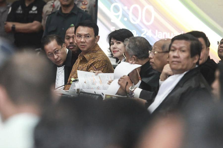 https://cdn.idntimes.com/content-images/post/20170124/antarafoto-sidang-lanjutan-ahok-240117-adm-6-d6c8619b7317e24666d758e30f8006b8.jpg