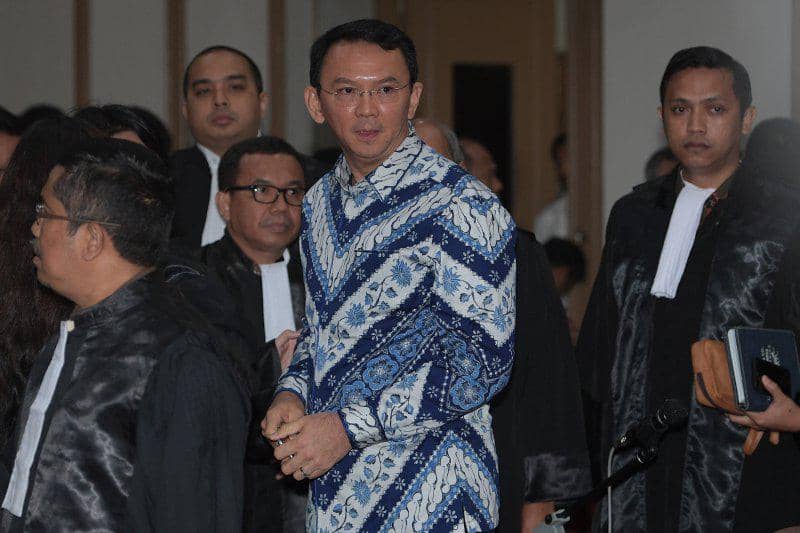 https://cdn.idntimes.com/content-images/post/20170509/antarafoto-sidang-putusan-ahok-090517-sgd-6-1494307863-96847-956a56b62b5fe96f29e043c468a58ec9.jpg