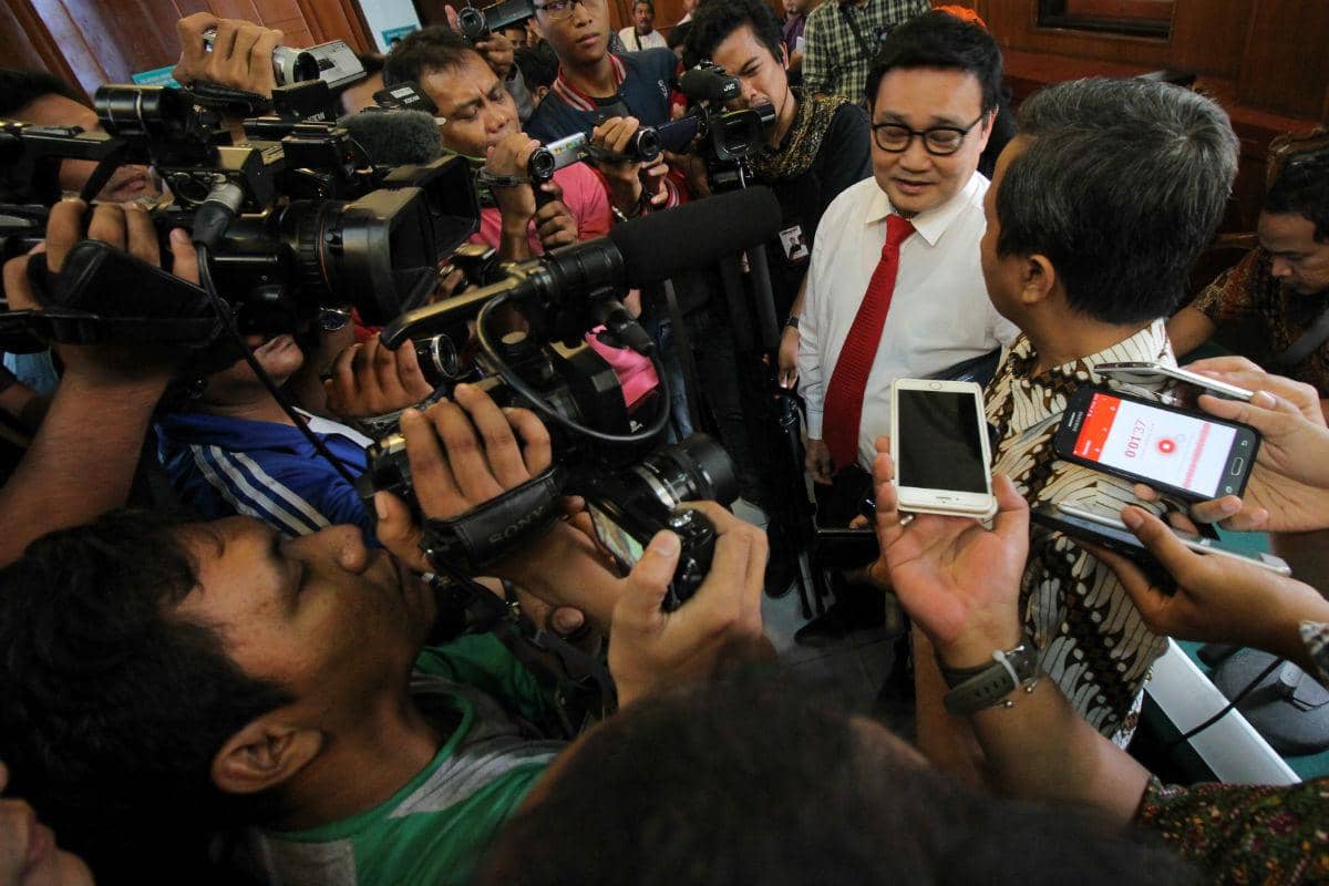 https://cdn.idntimes.com/content-images/post/20161124/antarafoto-sidang-putusan-pra-peradilan-dahlan-iskan241116-ds-3-c6f617d42c290c724080f761a27de548.jpg