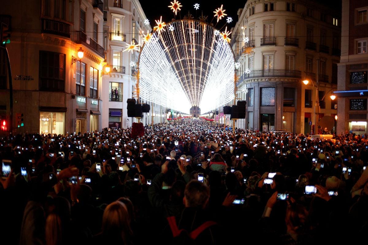 https://cdn.idntimes.com/content-images/post/20161202/antarafoto-spain-christmas-season-25112016-98f409cd8a48e2cfd3a9deb0b30953b9.jpg
