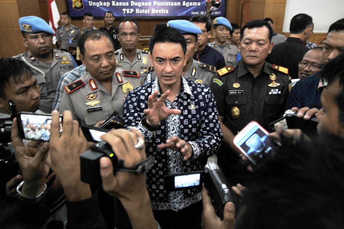 https://cdn.idntimes.com/content-images/post/20170121/antarafoto-ungkap-kasus-insiden-sara-di-jambi-050117-ws-2-0f49fd82b76660b4c963b36d068ce8d4.jpg