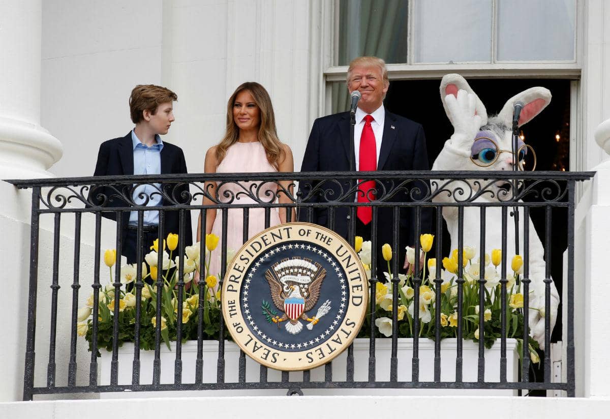 https://cdn.idntimes.com/content-images/post/20170421/antarafoto-white-house-easter-washington-180417-38e0d10f777c7866ff9801dfd26ef656.jpg
