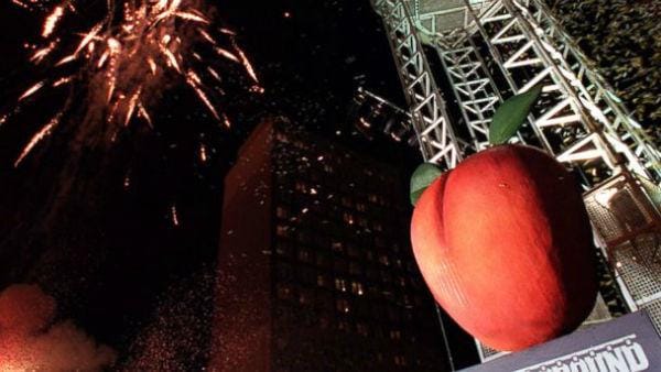 http://cdn.idntimes.com/content-images/post/20151230/ap-atlanta-peach-ball-drop-new-years-b9230069235c6efb3bccc9d01545ec5b.jpg