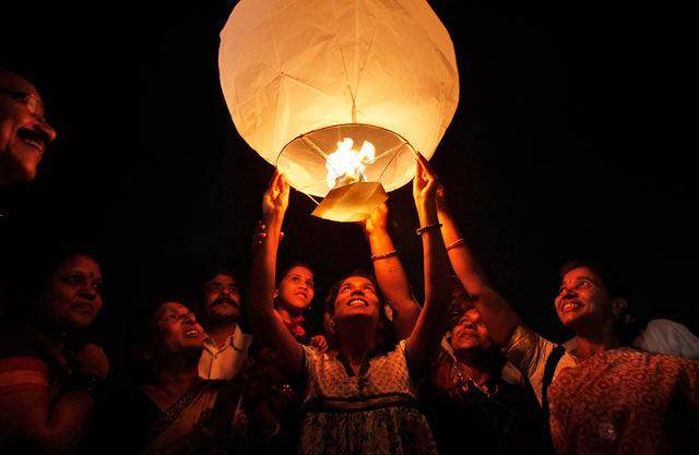 http://cdn.idntimes.com/content-images/post/20160308/ap-international-womens-day-130308-blog-15eb3fe3133ef2b242baf02d6c182af8.jpg