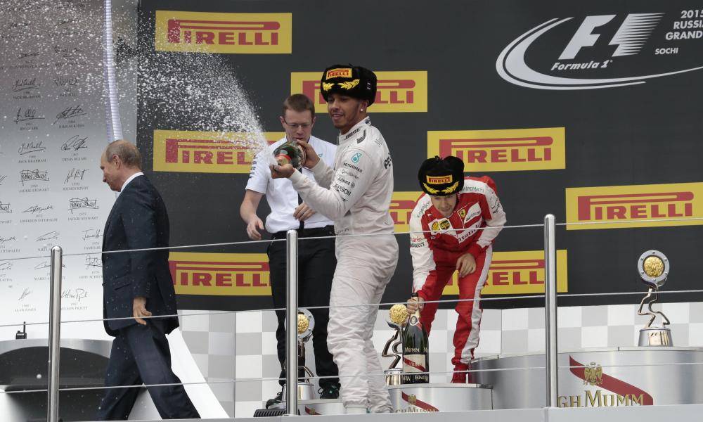 https://cdn.idntimes.com/content-images/post/20160829/ap-russia-f1-gp-auto-racing-de42a1708a570682333101b4966629c2.jpg