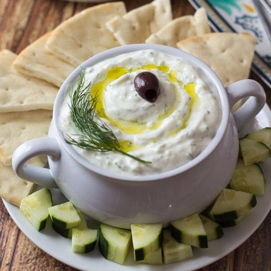 https://cdn.idntimes.com/content-images/post/20170419/authentic-greek-tzatziki-dip-550-1fbb2c2c83e3eacf559a836fcc11503a.jpg