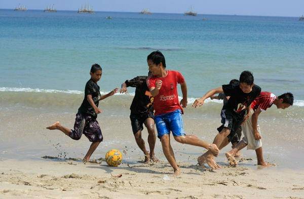 http://cdn.idntimes.com/content-images/post/old/b97a2-Pantai9_indonesiatravel.JPG
