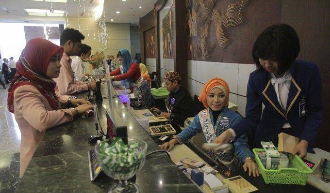 http://cdn.idntimes.com/content-images/post/20160326/bank6-aktualcom-78f58e63f8e967f117e29f73c98f8bab.jpg