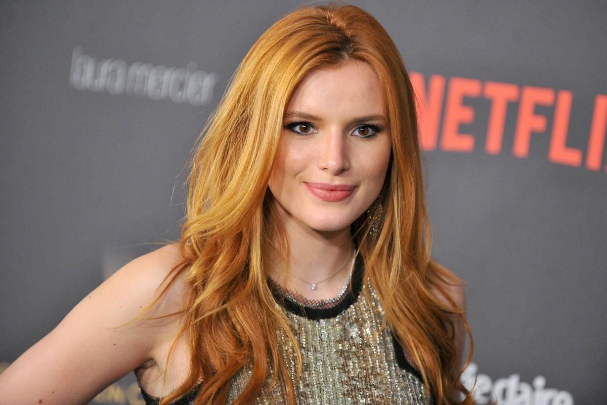 http://cdn.idntimes.com/content-images/post/20160822/bella-thorne-8e5f0bfdc31e492573bd06122e754486.jpg