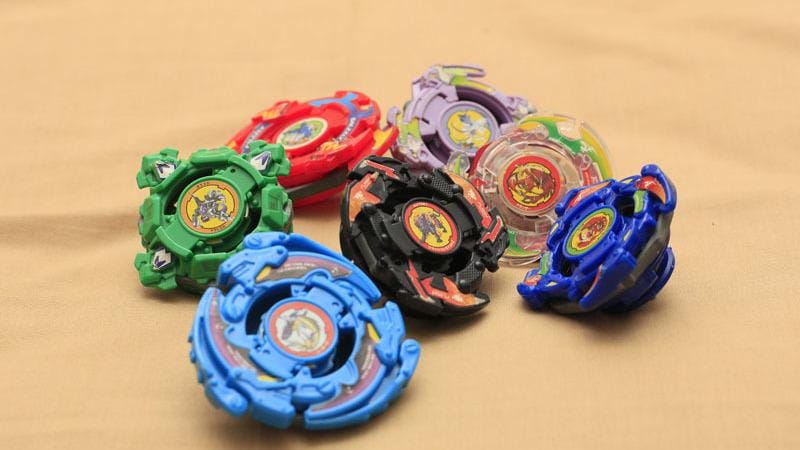 https://cdn.idntimes.com/content-images/post/20170221/beyblade-38c8de8ce2a04095d2fef7496aab120f.jpg