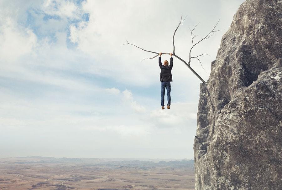 https://cdn.idntimes.com/content-images/post/20160516/bigstock-business-man-climbs-a-mountain-51486469-9fa76a95a16f8887b957849691c1c934.jpg