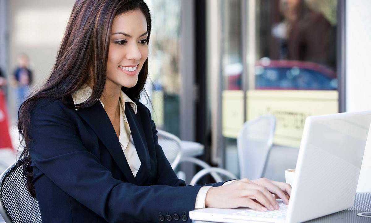 https://cdn.idntimes.com/content-images/post/20161118/business-woman-working-f433498d1188e45024634d215d010c74.jpg