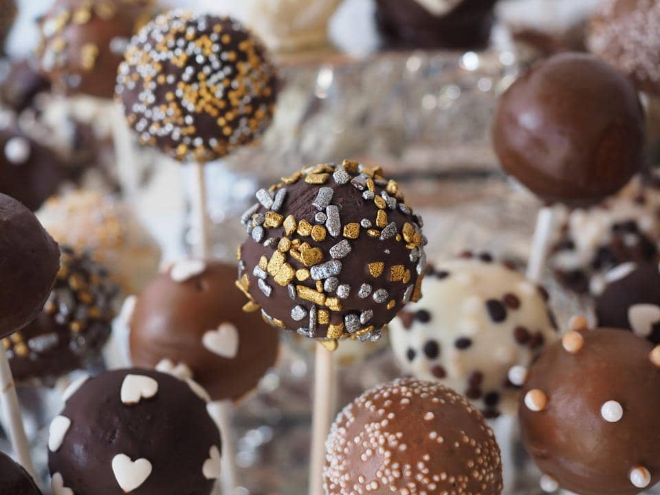 http://cdn.idntimes.com/content-images/post/20160826/cake-pops-693645-960-720-e4719bb1145645969a7fb7415d5b9951.jpg