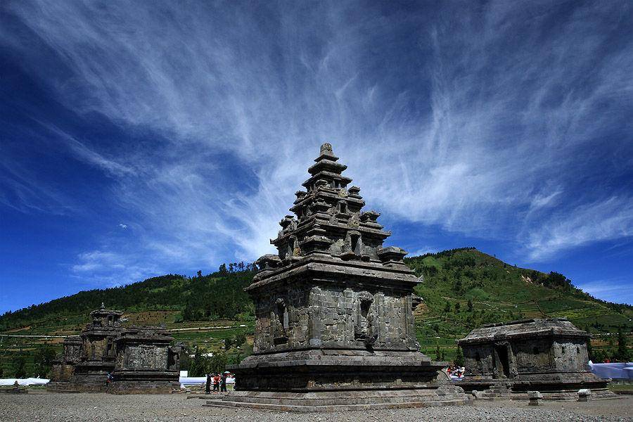 http://cdn.idntimes.com/content-images/post/20160307/candi-arjuna-dieng-55e3ac9379c1a68e26a010c0906c3046.jpg