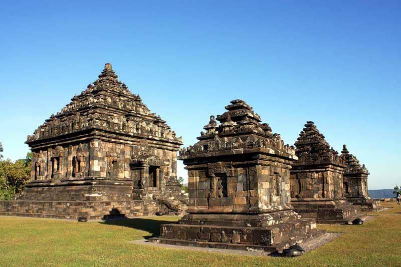 http://cdn.idntimes.com/content-images/post/20160128/candi-ijo-885d563a377779b51944449cb03a2555.jpg