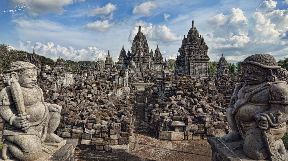 http://cdn.idntimes.com/content-images/post/20160128/candi-sewu-2ff18aef64d81d0ee0a414a691cc8054.jpg