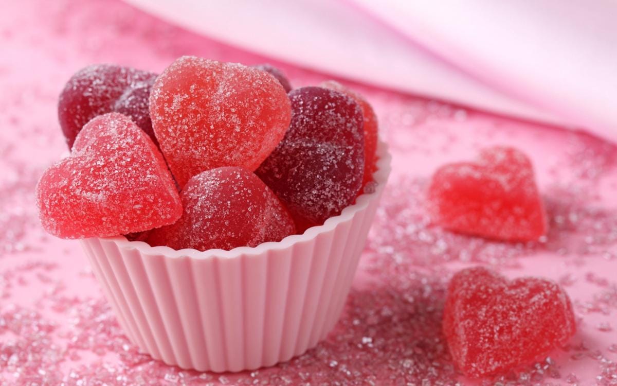 https://cdn.idntimes.com/content-images/post/20170215/candy-1680x1050-love-hearts-fruit-jellies-5k-968-64f55d59ca45728deda13c74258adc51.jpg