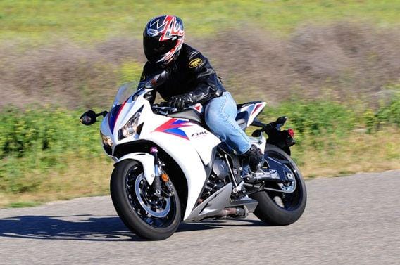 http://cdn.idntimes.com/content-images/post/20160111/cbr-motorcycledaily-0cdc879c876062a8b31afbe08255b609.jpg