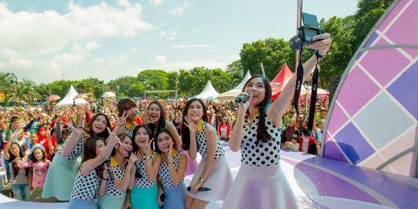 http://cdn.idntimes.com/content-images/post/20160325/cherrybelle-berfoto-dengan-eos-m10-f4a04f15ad3c28f8c957c65e2bd89e80.jpg