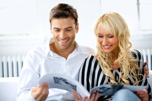 http://cdn.idntimes.com/content-images/post/20150814/couple-reading-magazine-together.jpg