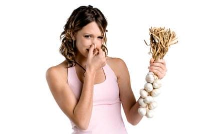 http://cdn.idntimes.com/content-images/post/old/ec8f0-garlic-smelly.jpg