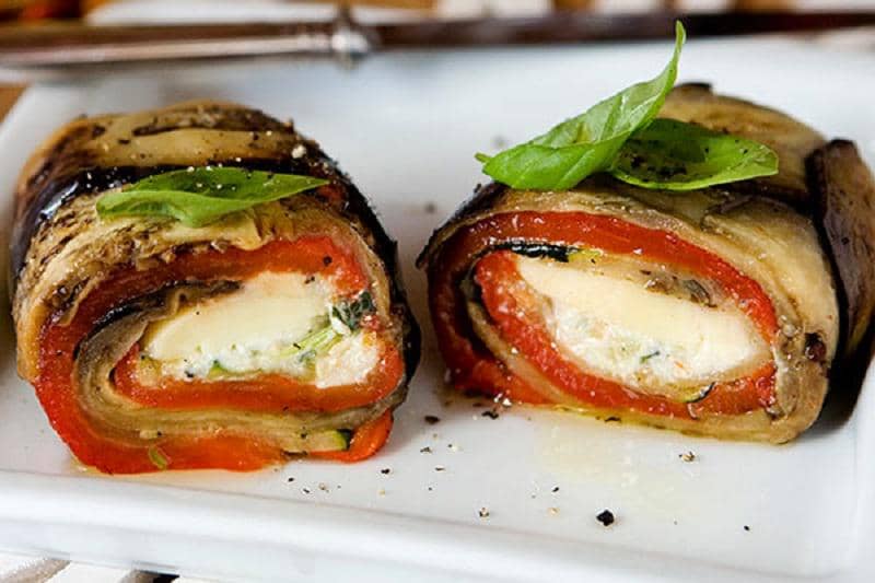 https://cdn.idntimes.com/content-images/post/20170515/eggplant-roulade-recipe-b453969c9f0d42ccb5f0cce906e4bbe4.jpg