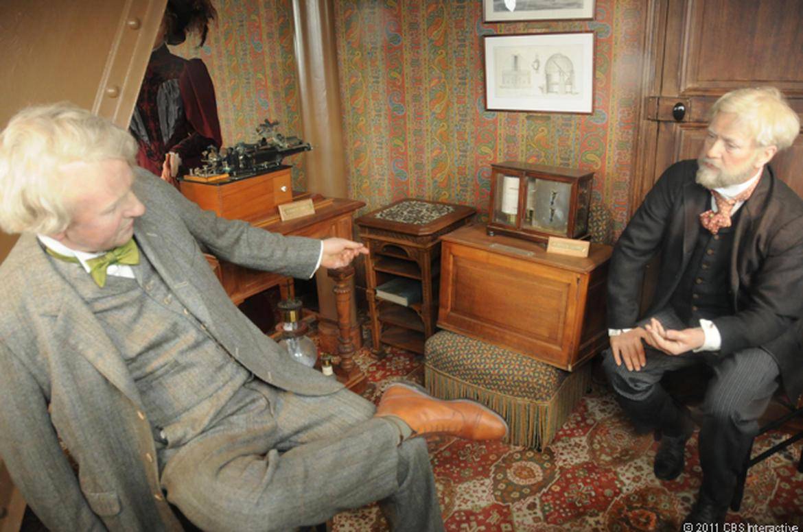 http://cdn.idntimes.com/content-images/post/20160712/eiffel-and-edison-c7e248445ed74f74881ebb258b668638.jpg