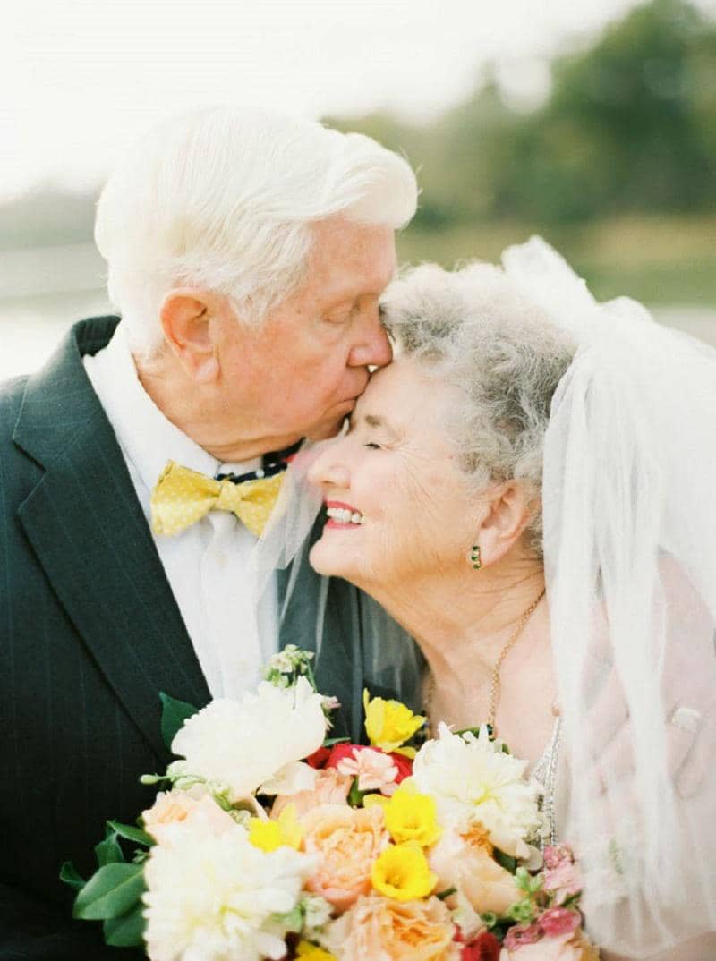 http://cdn.idntimes.com/content-images/post/20160802/elderly-couple-married-for-63-years-love-photoshoot-shalyn-nelson-wanda-joe-13-17f4683be92715d6409b5c348443418c.jpg