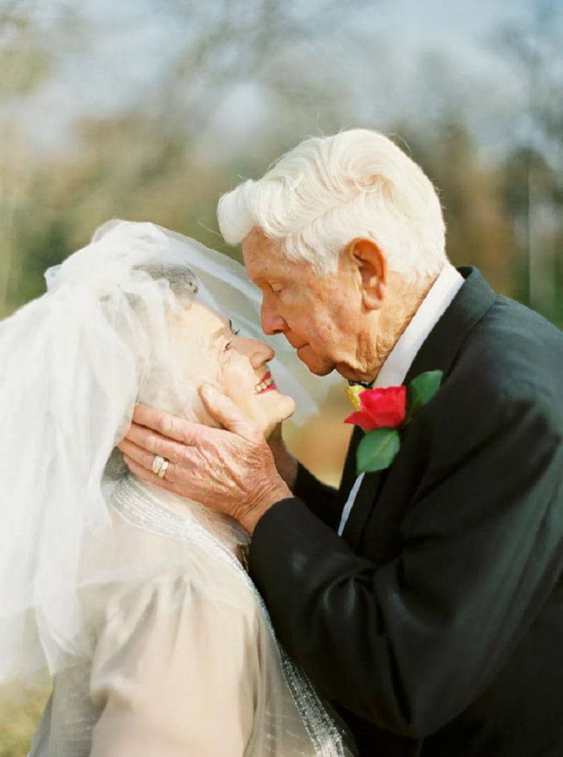 http://cdn.idntimes.com/content-images/post/20160802/elderly-couple-married-for-63-years-love-photoshoot-shalyn-nelson-wanda-joe-16-d87d78af33befb74c93790e3c4442bf5.jpg
