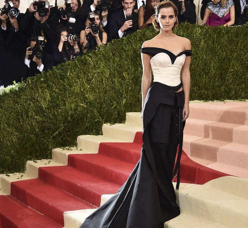 https://cdn.idntimes.com/content-images/post/20170223/emma-watson-6-7b433c6993a9c9cdf4a17f6431c11c7c.jpg