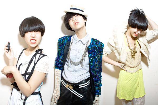 http://cdn.idntimes.com/content-images/post/20151030/fashion-void2_0844_1.jpg