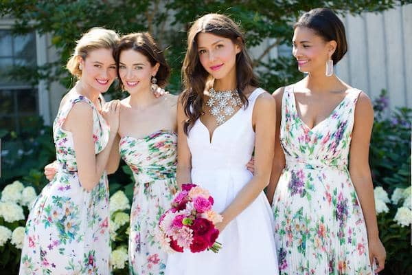 https://cdn.idntimes.com/content-images/post/20170402/floral-print-bridesmaid-dresses-cocktail-dresses-floral-bridesmaid-dress-inspiration-with-donna-morgan-southern-291c0dec0849fdf974da55bebdcd3275.jpg