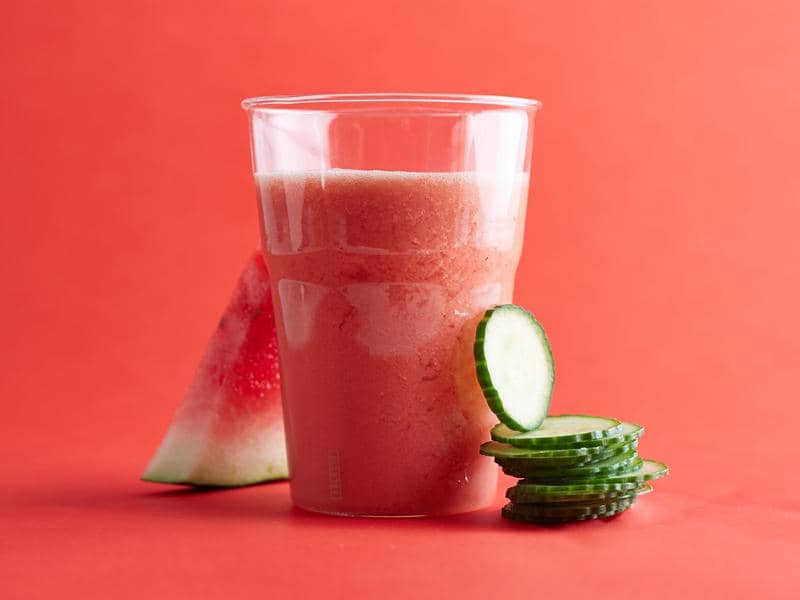 http://cdn.idntimes.com/content-images/post/20160623/fnk-08-watermelon-and-cucumber-smoothie-s4x3-12b7bc58296cd03bf64c490903b58072.jpg