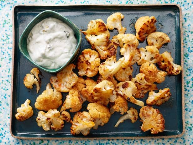 https://cdn.idntimes.com/content-images/post/20170419/fnk-buffalo-cauliflower-with-blue-cheese-sauce-s4x3jpgrendhgtvcom616462-bd176fe1b2e2c177c0522a929ed20265.jpeg