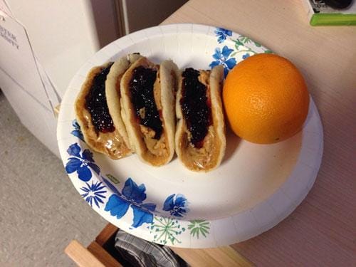 https://cdn.idntimes.com/content-images/post/20161003/food-mashups-pbj-pancaketacos-5dc2c049efe17fe29d1c545460eaf1bc.jpg