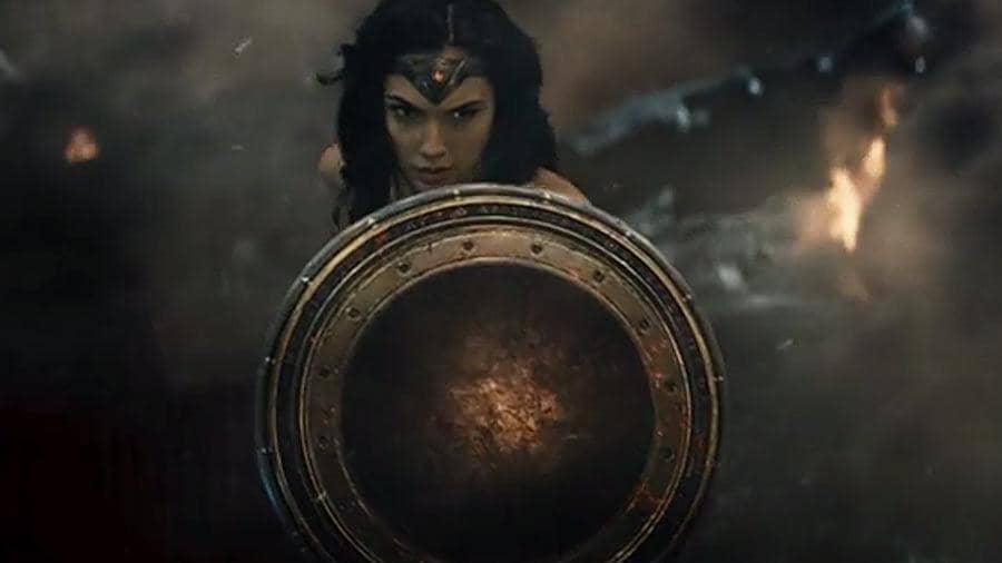 http://cdn.idntimes.com/content-images/post/20160406/gal-gadot-batman-v-superman-wonder-woman-93996f43231525f9034404b4e37a1d5f.jpg