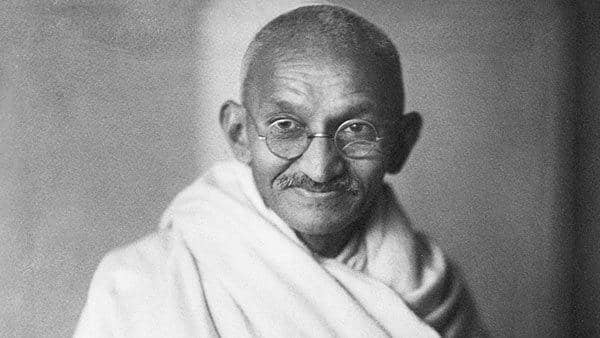 http://cdn.idntimes.com/content-images/post/20151208/gandhi-biography-310acfe97ec273e3a678e73bede171a5.jpg