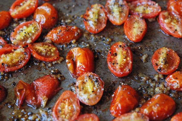 https://cdn.idntimes.com/content-images/post/20170419/garlic-roasted-cherry-tomatoes-1-sm-68e402bbd89aa7f4f5a6938a8b16e9ec.jpg