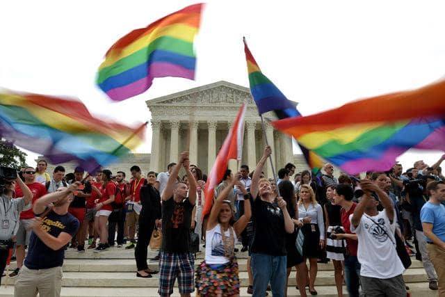 http://cdn.idntimes.com/content-images/post/20160212/gay-marriage-ruling-us-sc-8602de107436d501590847bfaec80b34.jpg
